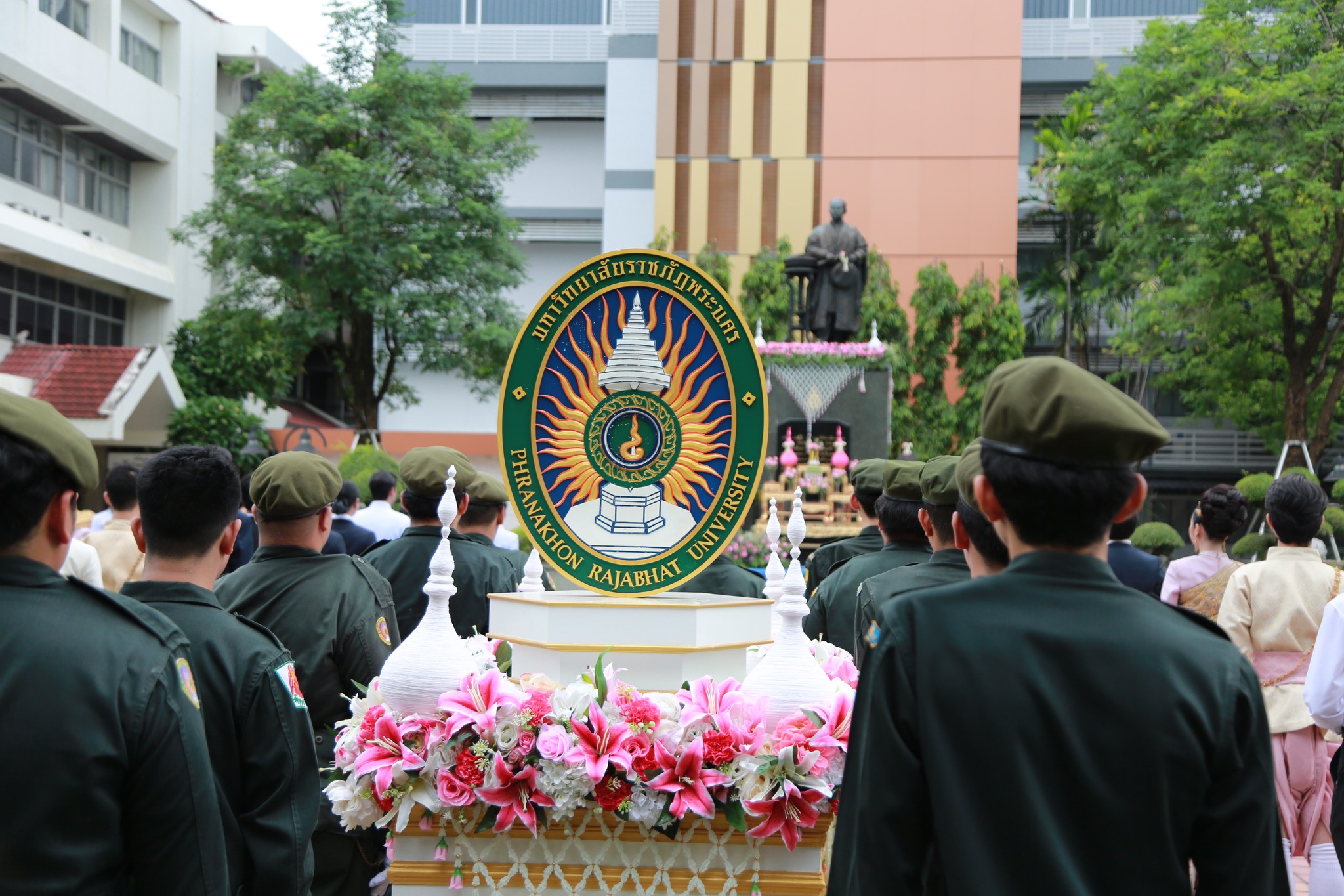 พิธีอัญเชิญตราพระราชลัญจกรประจำปีการศึกษา 2567